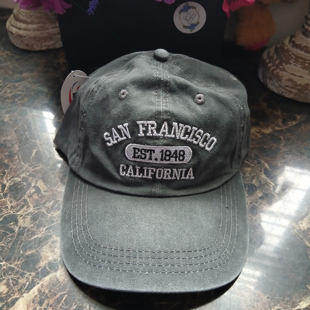 Crazy Aparell San Francisco Califonia Distressed Hat Unisex